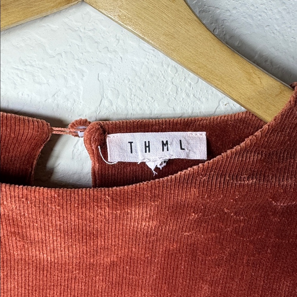 THML Rust Velvet Ruffle Sleeve Top - Picture 4 of 6